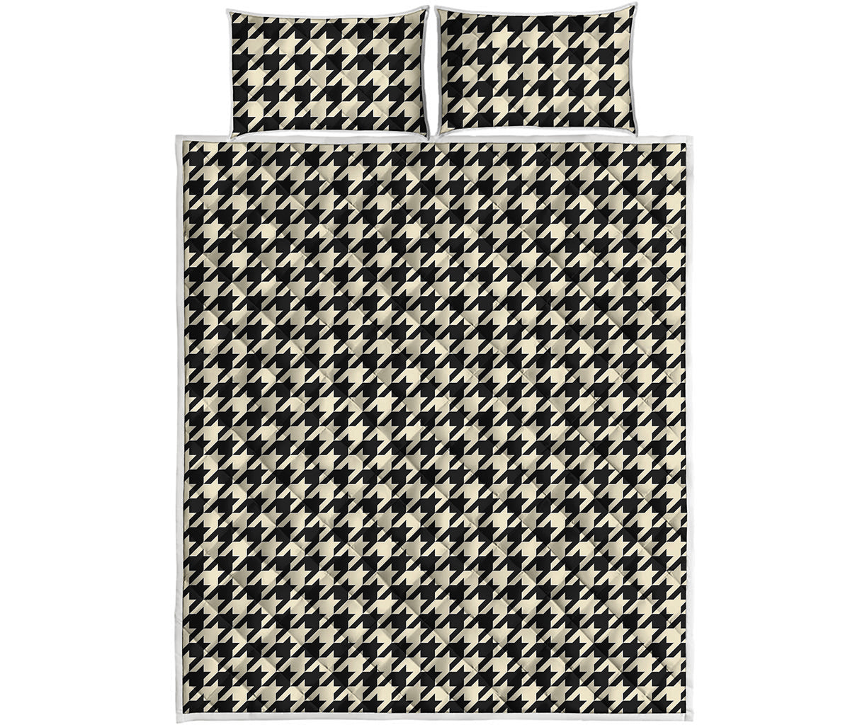 Tan And Black Houndstooth Pattern Print Quilt Bed Set