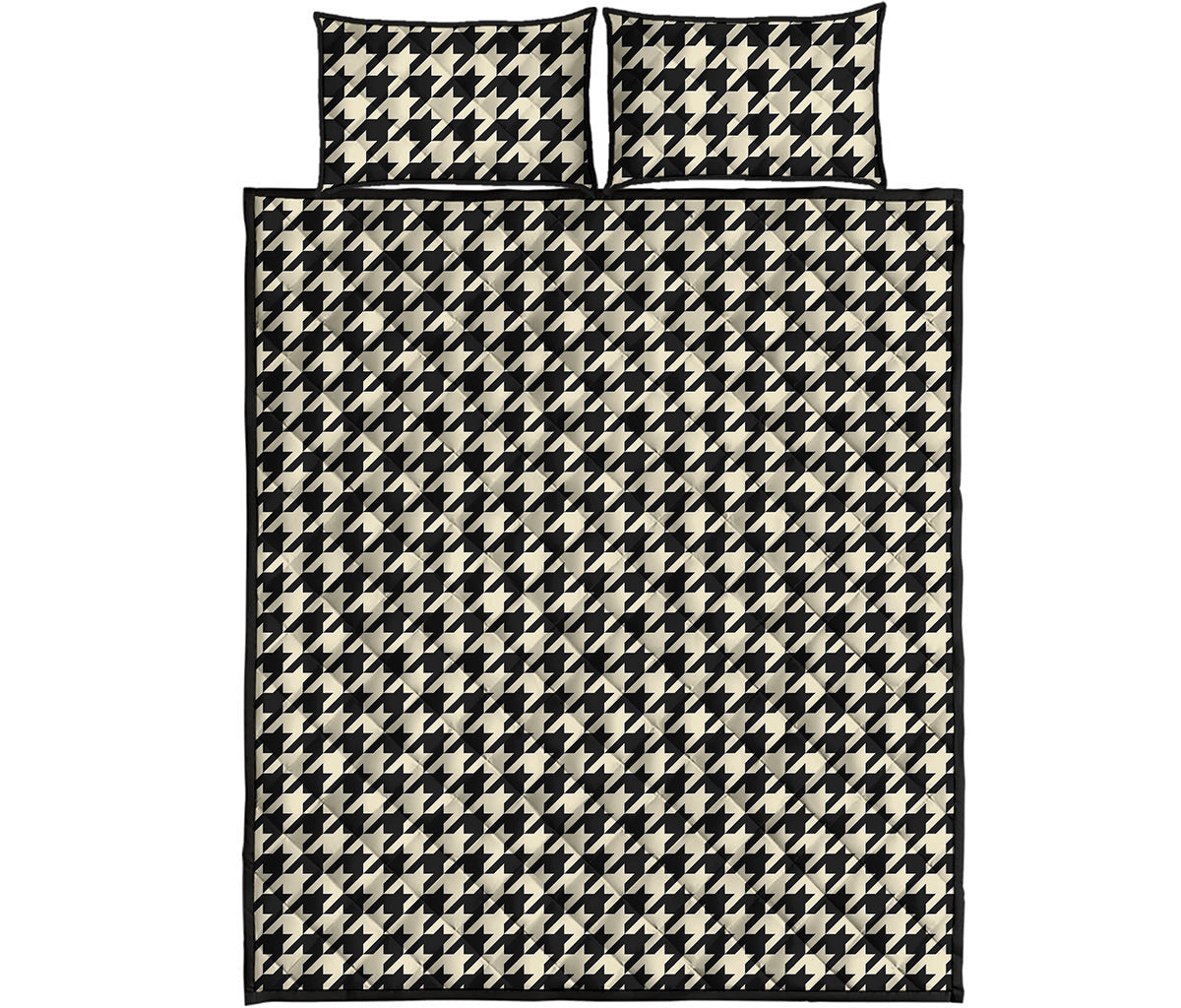 Tan And Black Houndstooth Pattern Print Quilt Bed Set