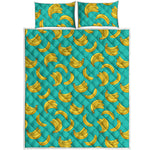 Teal Banana Pattern Print Quilt Bed Set