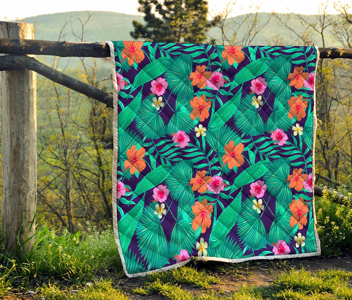 Teal Hawaiian Leaf Flower Pattern Print Quilt