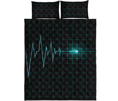 Teal Heartbeat Print Quilt Bed Set