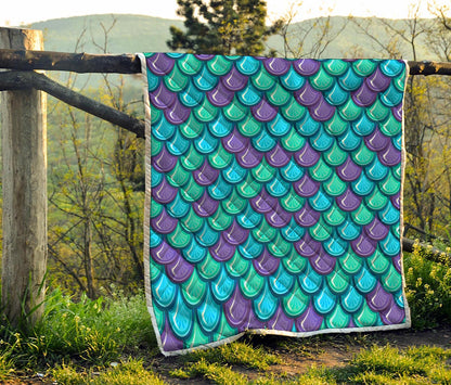 Teal Mermaid Scales Pattern Print Quilt