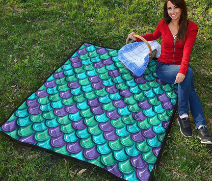 Teal Mermaid Scales Pattern Print Quilt
