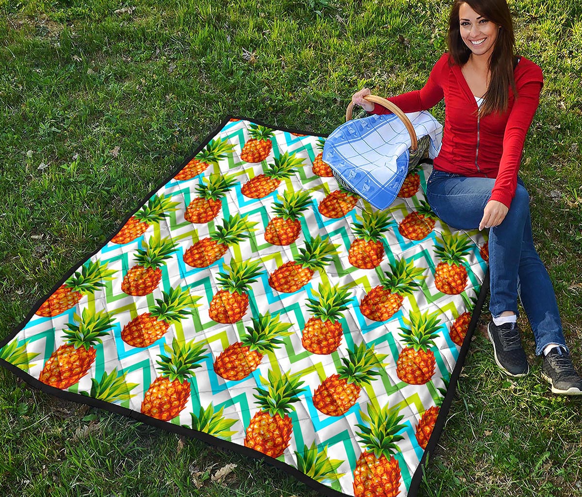 Teal Zig Zag Pineapple Pattern Print Quilt