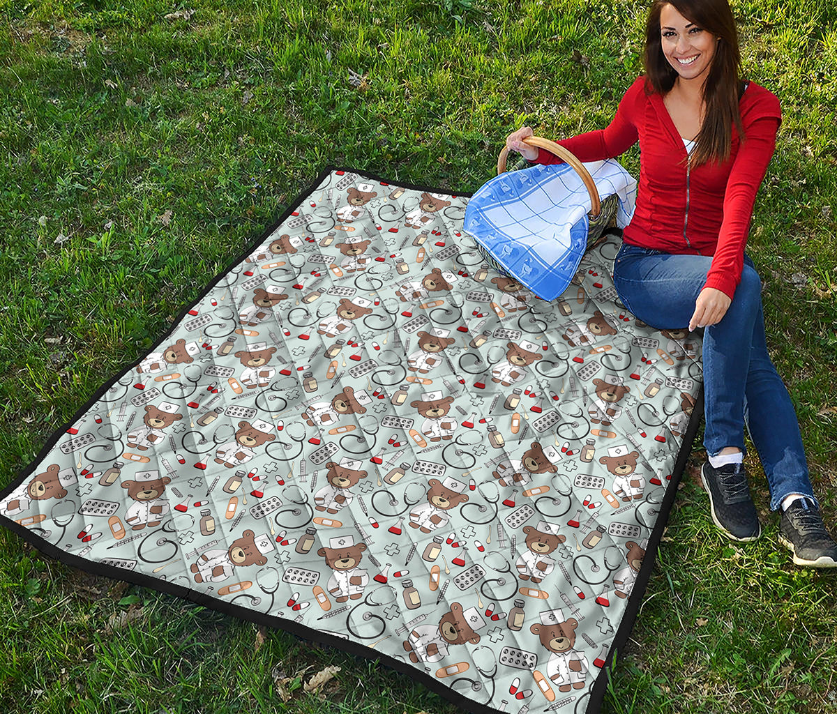 Teddy Bear Doctor Pattern Print Quilt