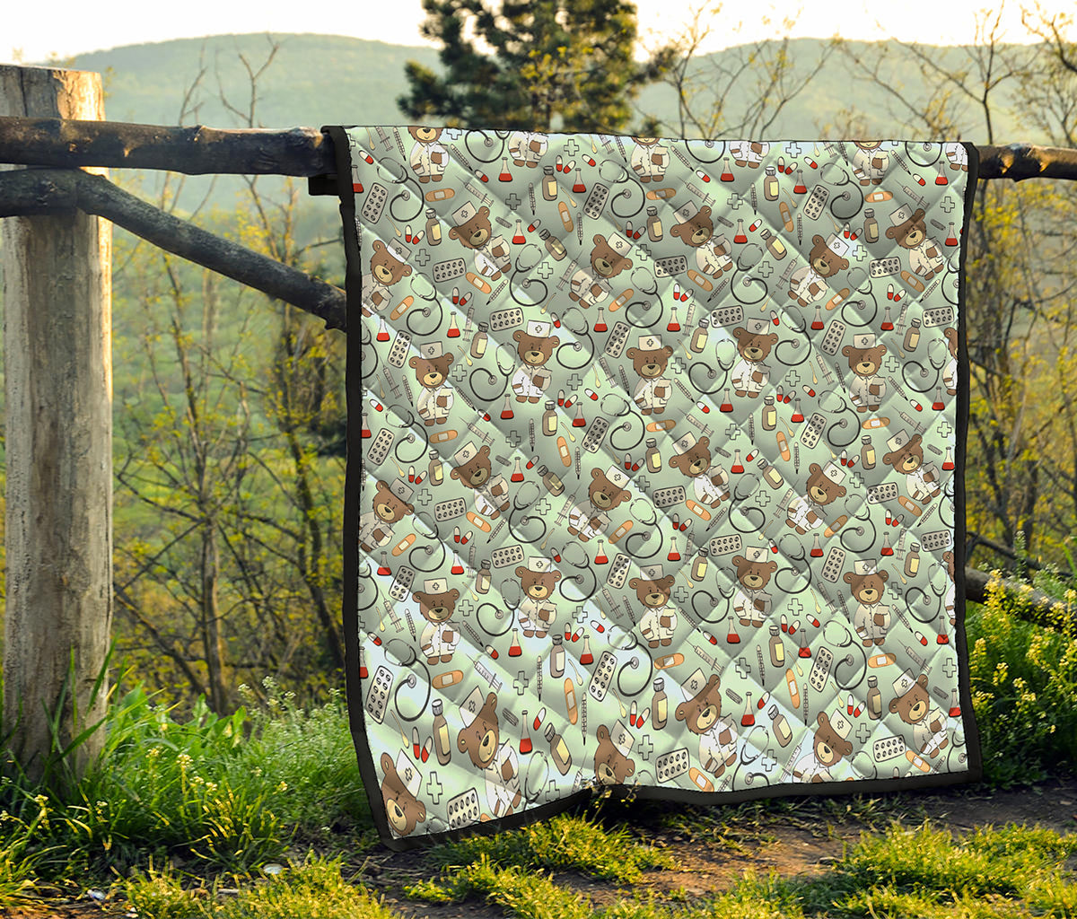 Teddy Bear Doctor Pattern Print Quilt