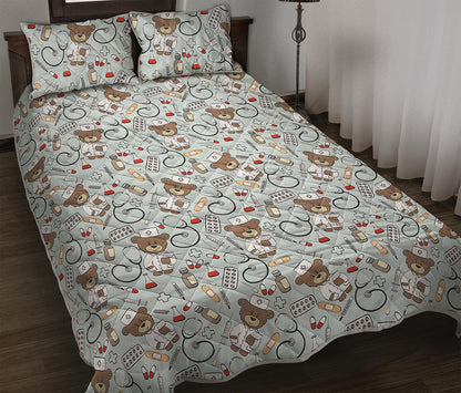 Teddy Bear Doctor Pattern Print Quilt Bed Set