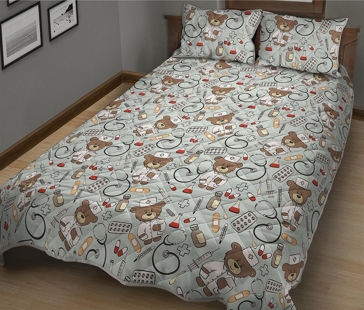 Teddy Bear Doctor Pattern Print Quilt Bed Set