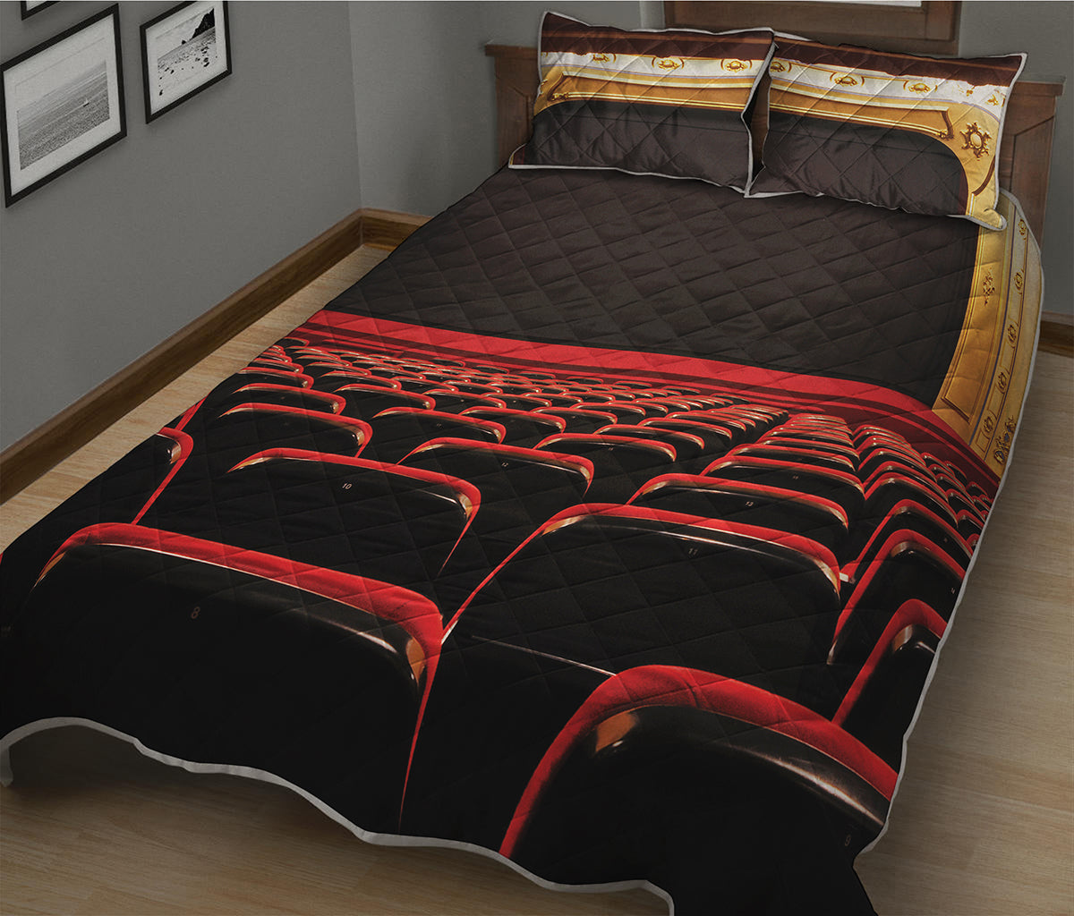Theatre Stage Print Quilt Bed Set
