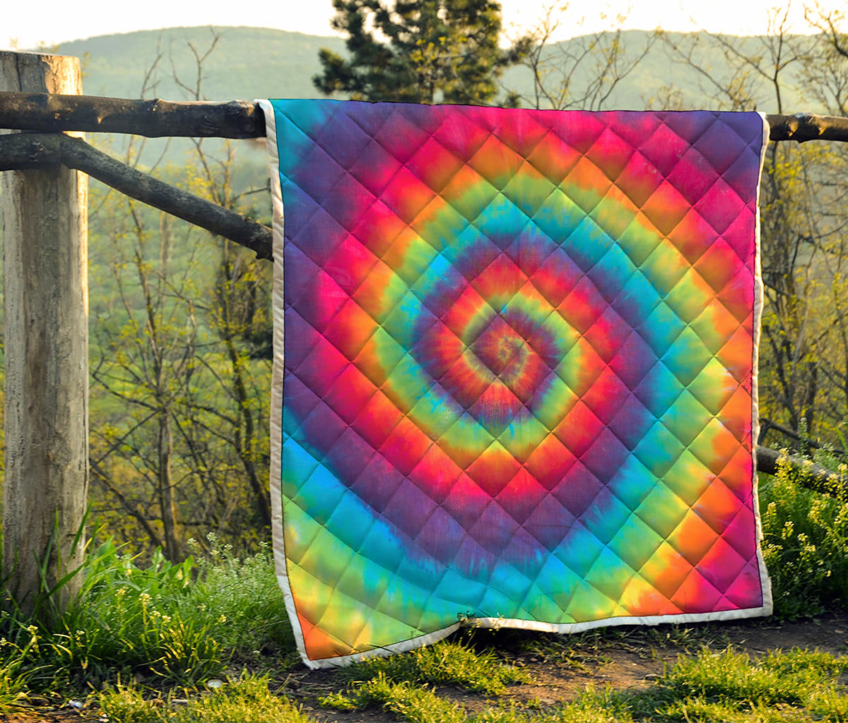 Tie Dye Print Quilt