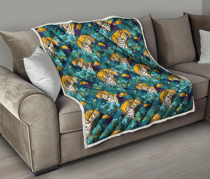 Tiger And Toucan Pattern Print Quilt