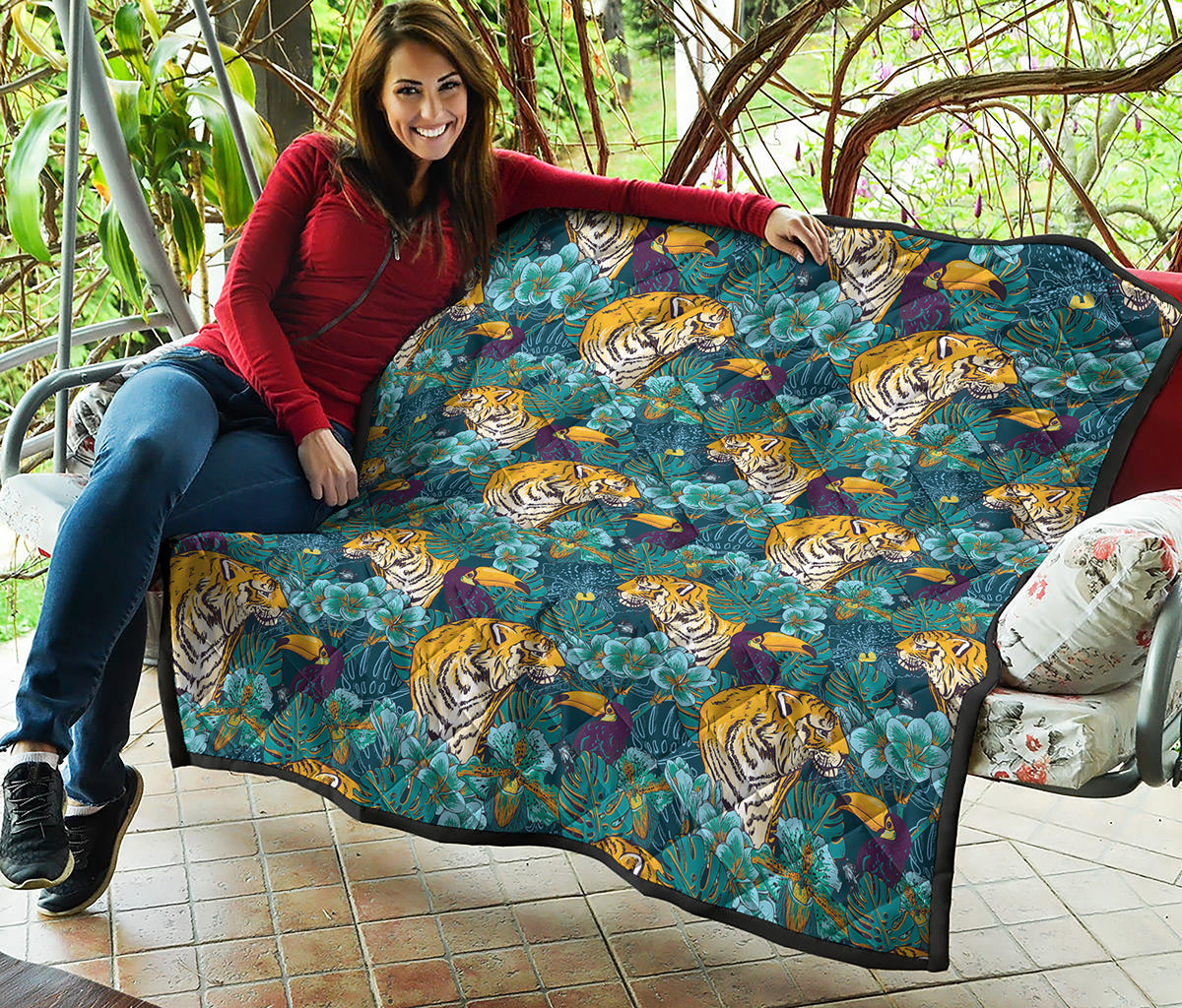Tiger And Toucan Pattern Print Quilt