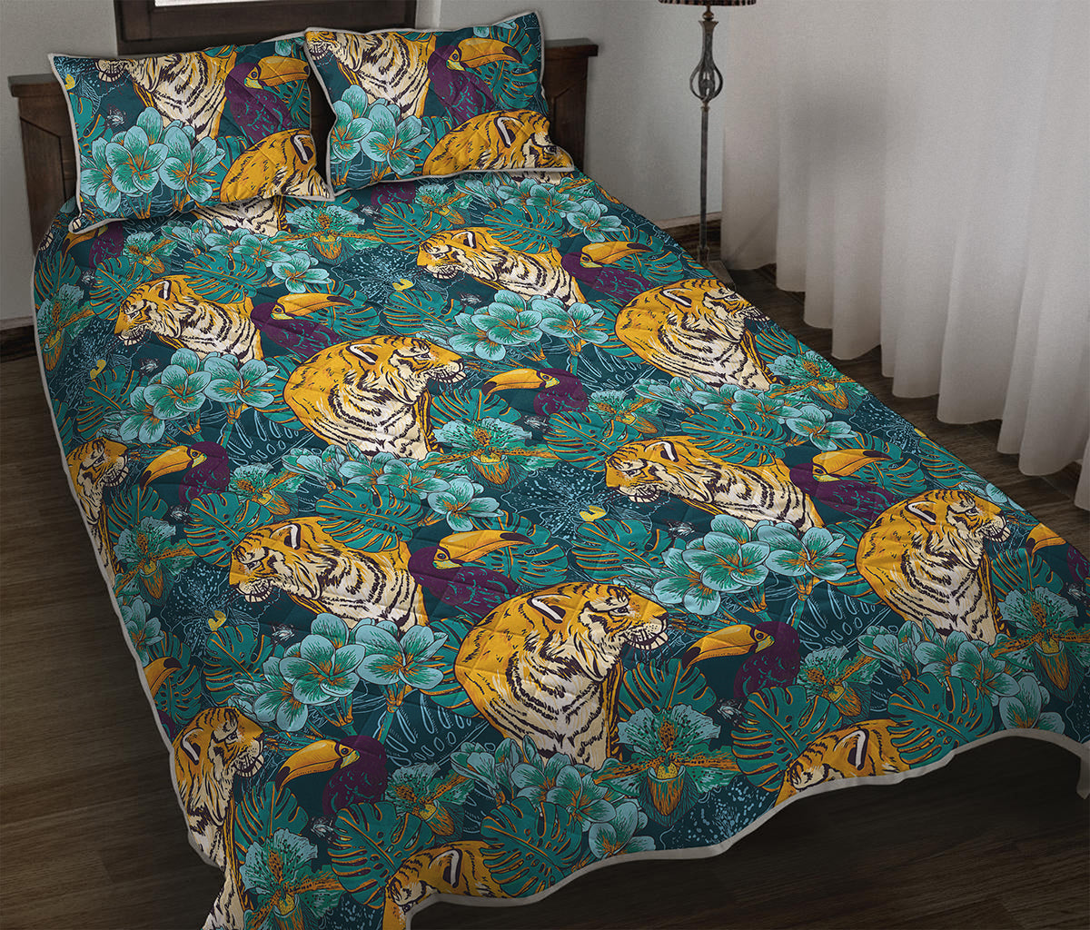 Tiger And Toucan Pattern Print Quilt Bed Set