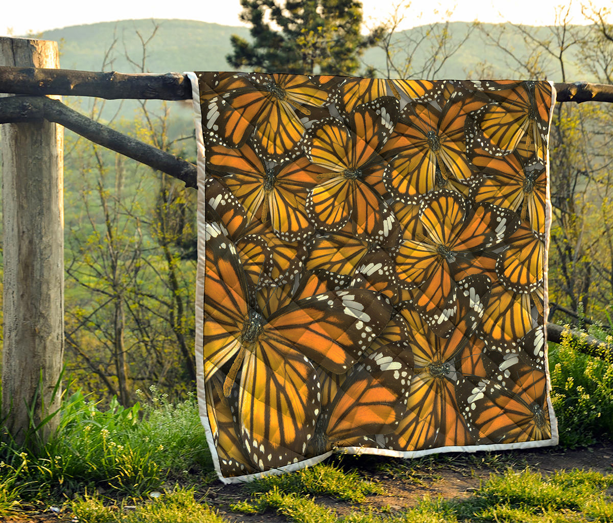 Tiger Monarch Butterfly Pattern Print Quilt