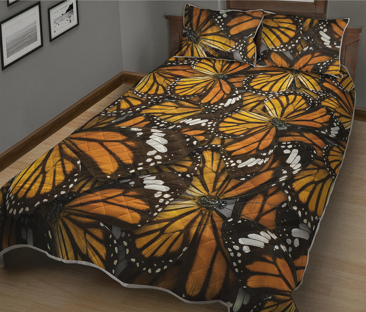 Tiger Monarch Butterfly Pattern Print Quilt Bed Set