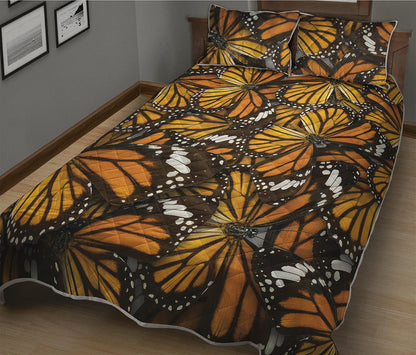 Tiger Monarch Butterfly Pattern Print Quilt Bed Set