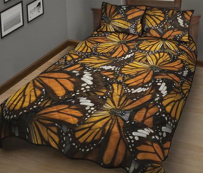 Tiger Monarch Butterfly Pattern Print Quilt Bed Set