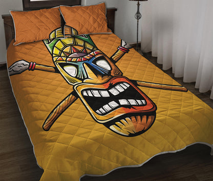 Tiki Totem Print Quilt Bed Set