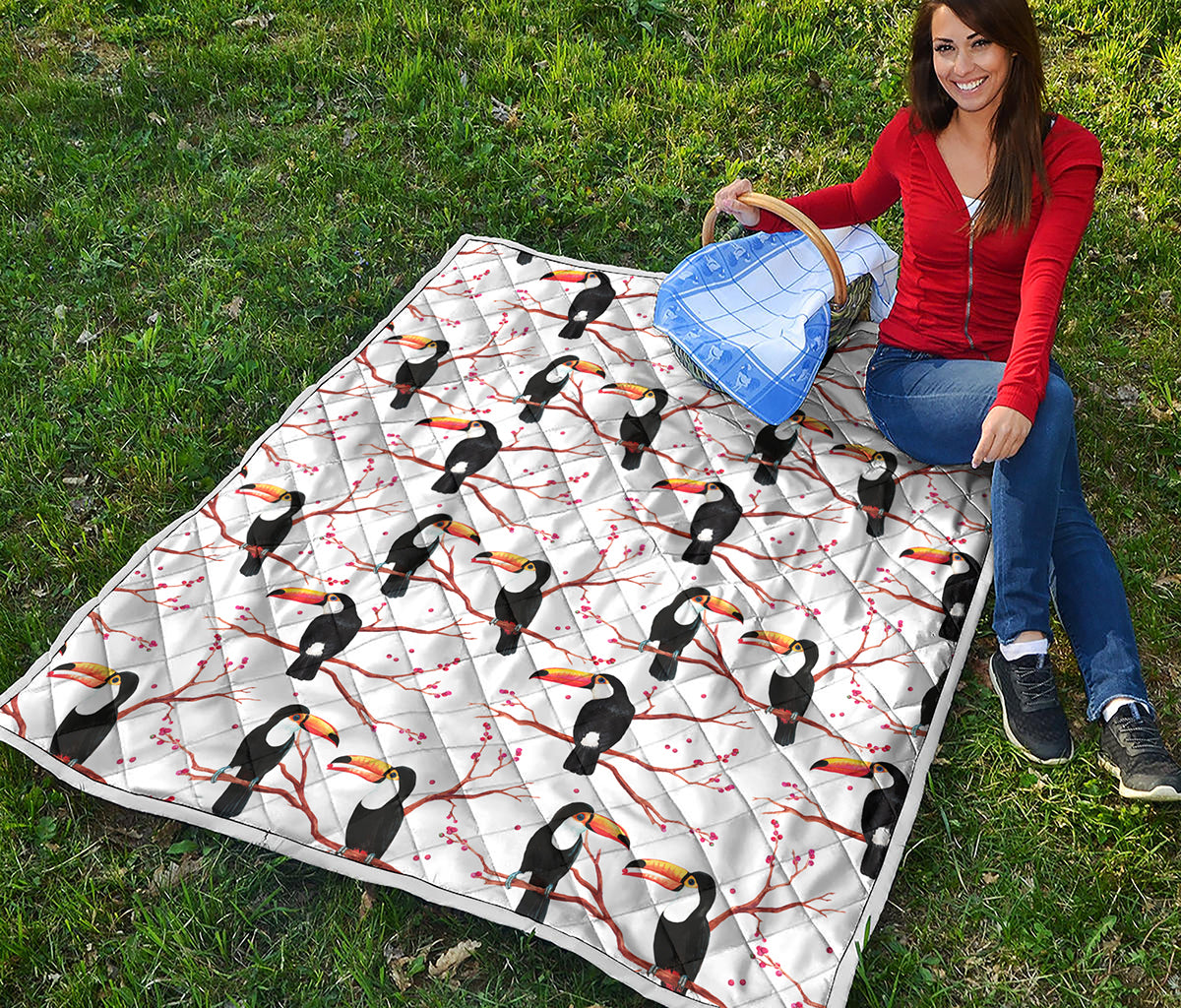 Toco Toucan Pattern Print Quilt