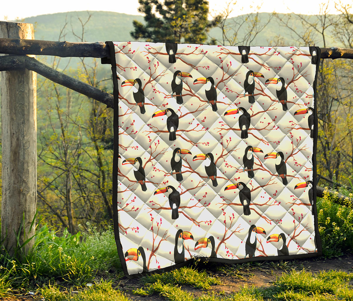 Toco Toucan Pattern Print Quilt