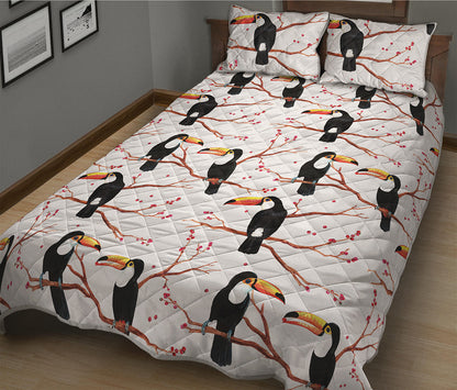 Toco Toucan Pattern Print Quilt Bed Set