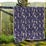 Tomb And Skeleton Pattern Print Quilt