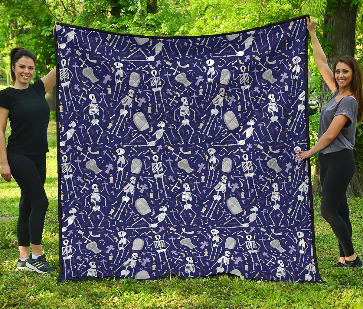 Tomb And Skeleton Pattern Print Quilt