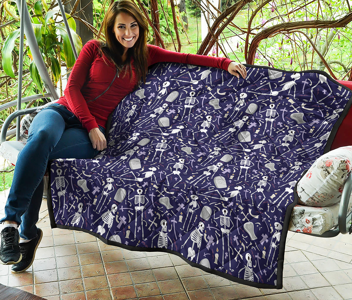 Tomb And Skeleton Pattern Print Quilt