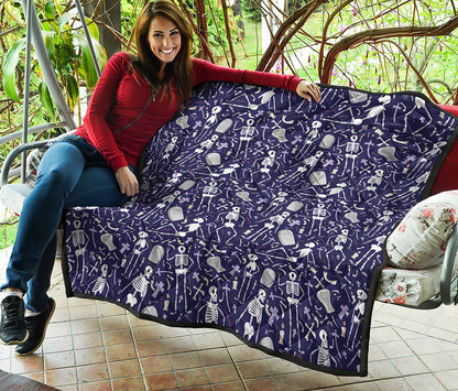 Tomb And Skeleton Pattern Print Quilt
