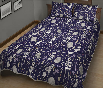 Tomb And Skeleton Pattern Print Quilt Bed Set