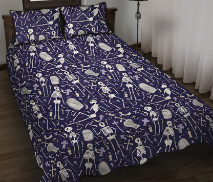Tomb And Skeleton Pattern Print Quilt Bed Set