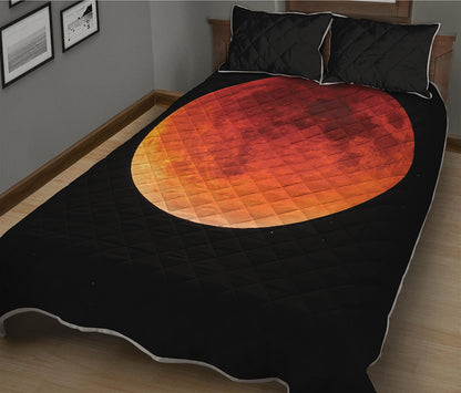 Total Lunar Eclipse Print Quilt Bed Set