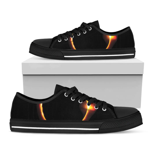 Total Solar Eclipse Print Black Low Top Shoes 