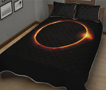 Total Solar Eclipse Print Quilt Bed Set