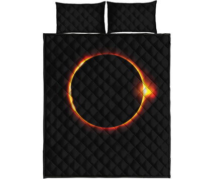 Total Solar Eclipse Print Quilt Bed Set