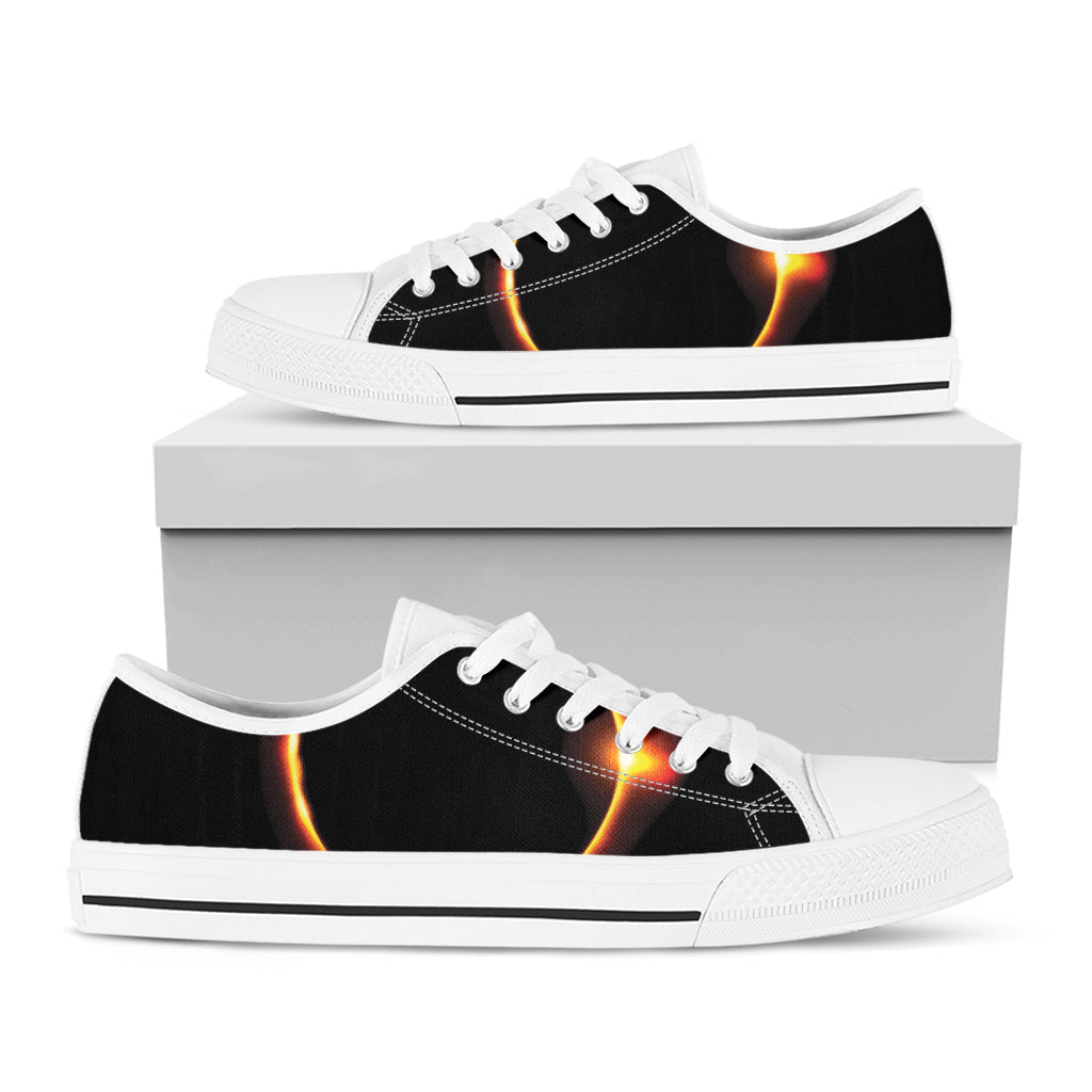 Total Solar Eclipse Print White Low Top Shoes
