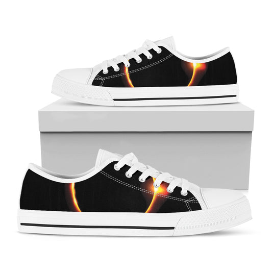 Total Solar Eclipse Print White Low Top Shoes