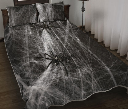 Toy Spiders And Cobweb Print Quilt Bed Set