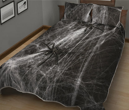 Toy Spiders And Cobweb Print Quilt Bed Set