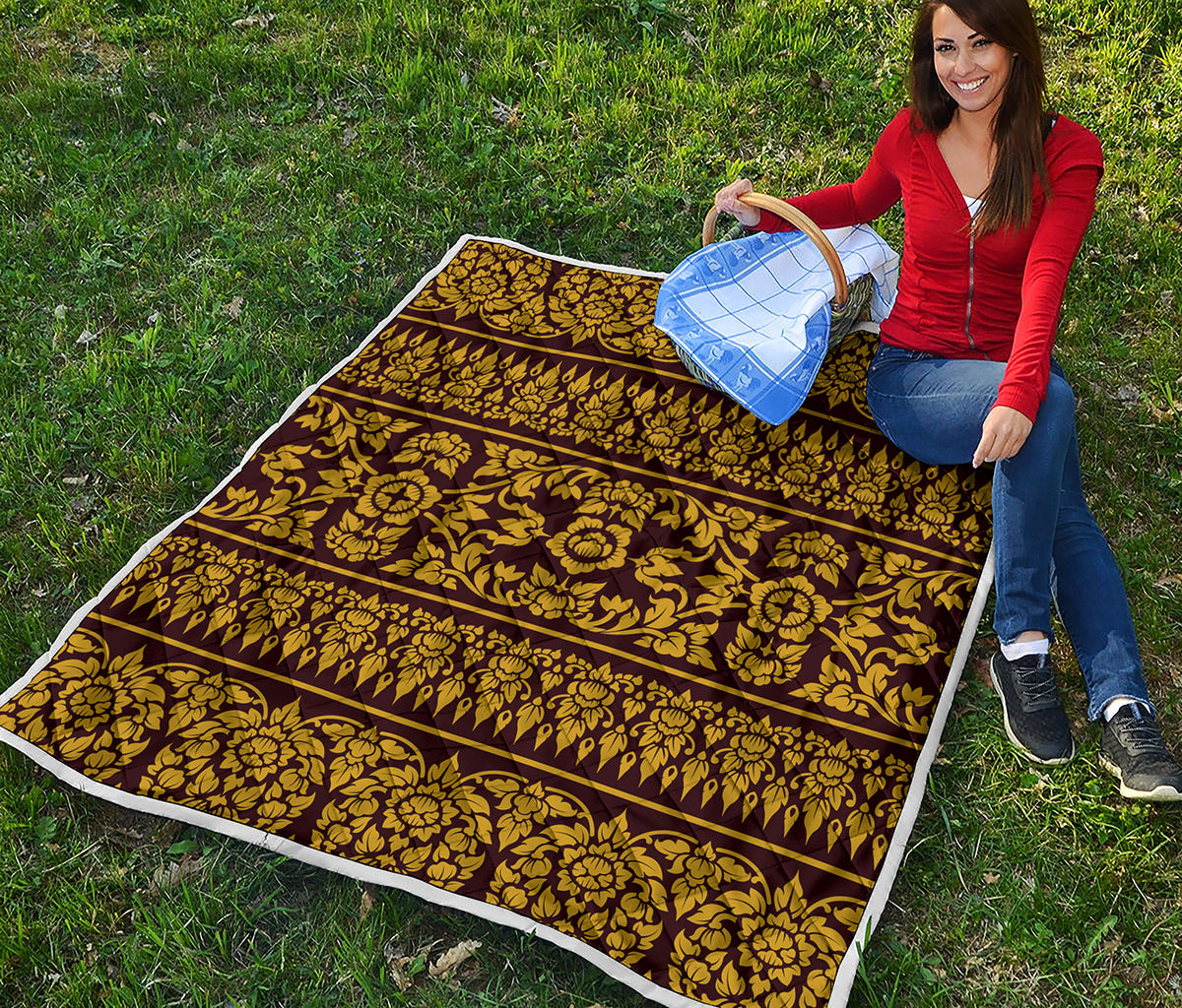 Traditional Thai Flower Pattern Print Quilt