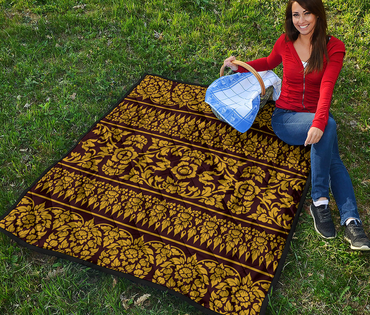 Traditional Thai Flower Pattern Print Quilt