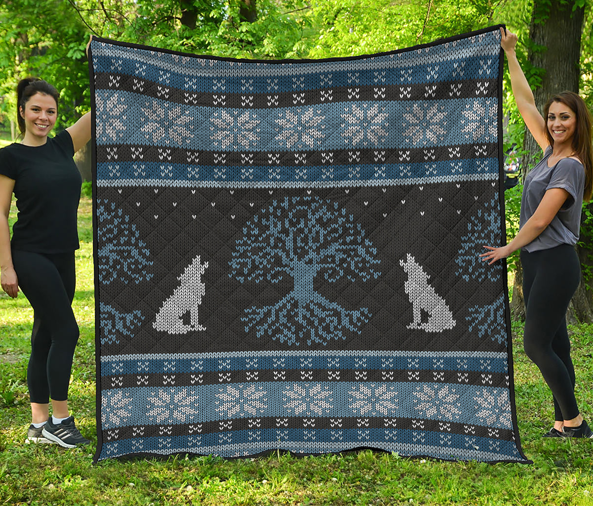 Tree Of Life And Howling Wolves Print Quilt