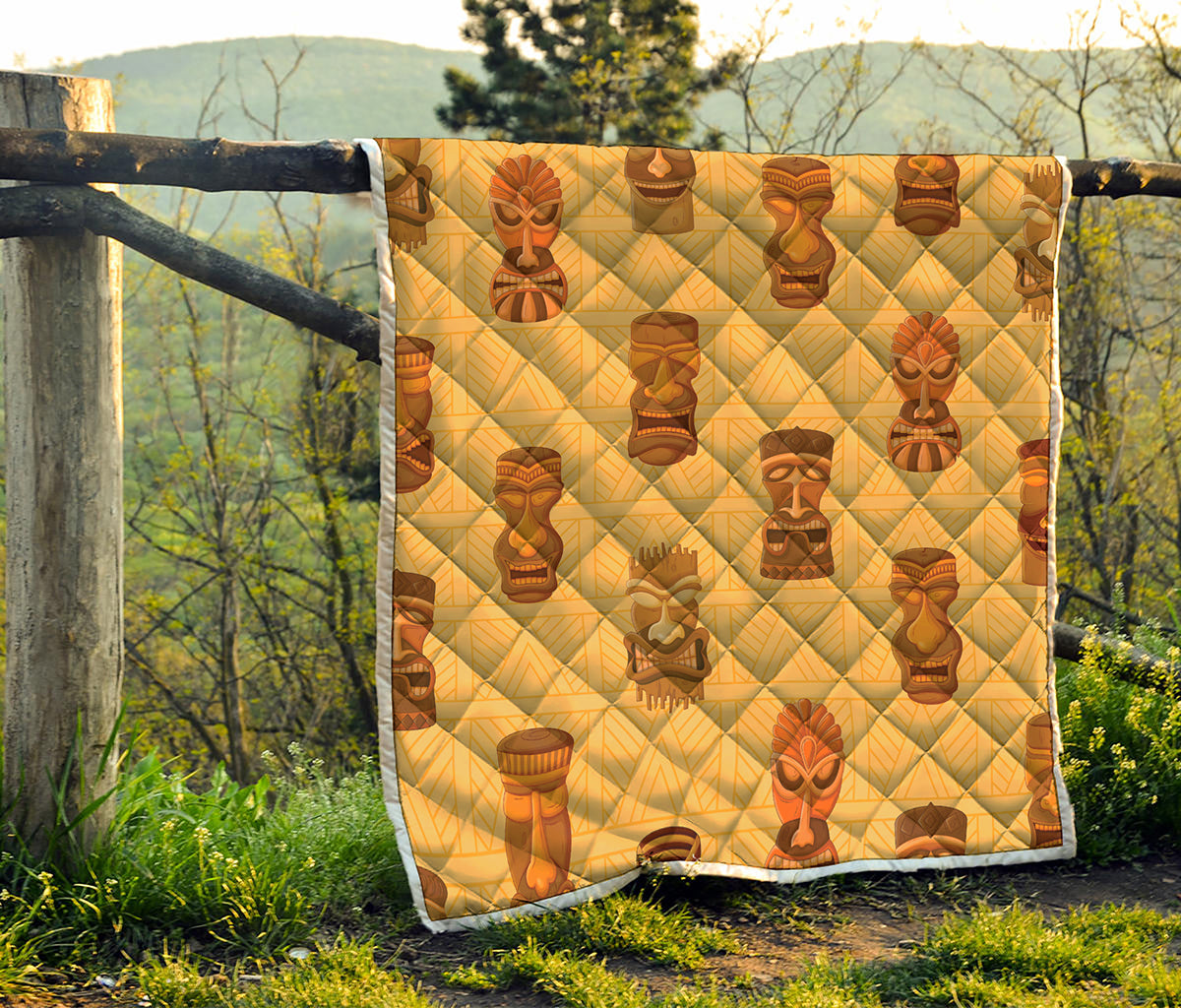 Tribal Tiki Mask Pattern Print Quilt