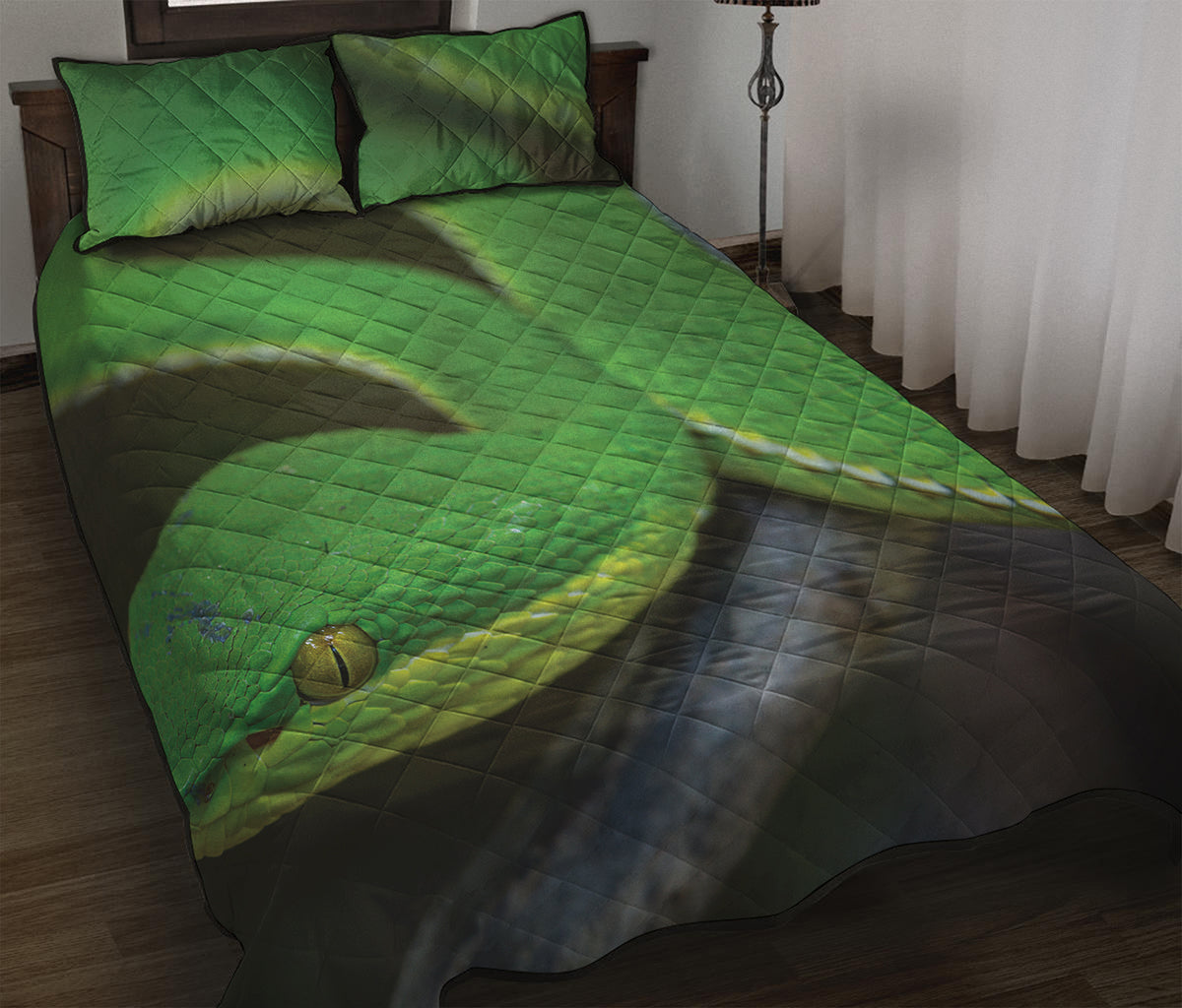 Trimeresurus Albolabris Snake Print Quilt Bed Set