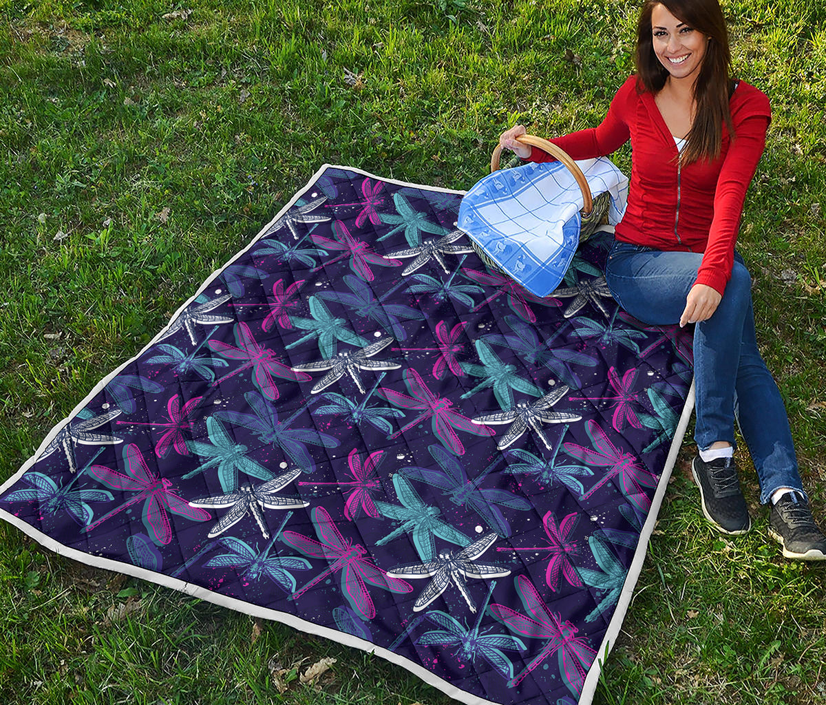 Trippy Dragonfly Pattern Print Quilt