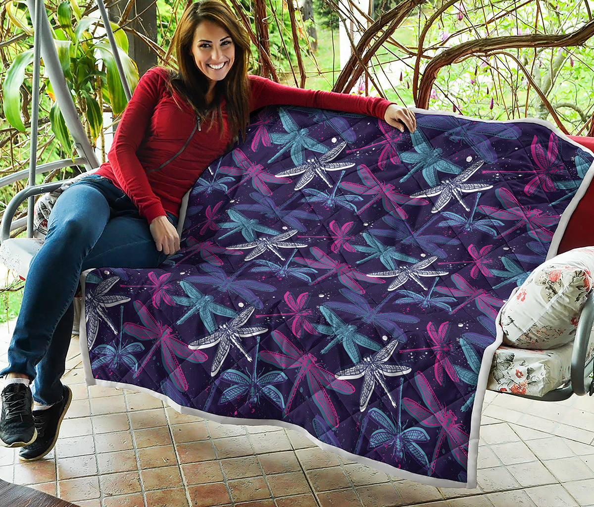 Trippy Dragonfly Pattern Print Quilt