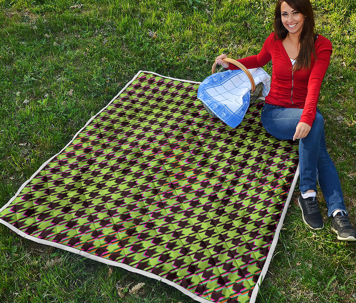 Trippy green Houndstooth Pattern Print Quilt
