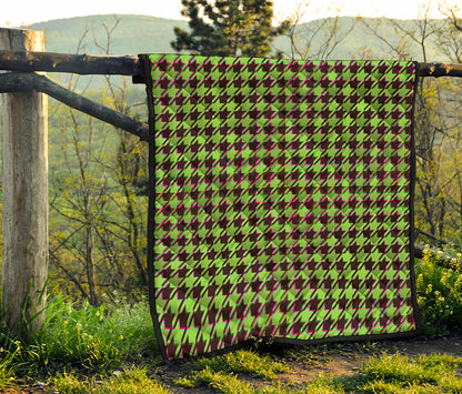 Trippy green Houndstooth Pattern Print Quilt