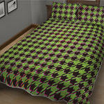 Trippy green Houndstooth Pattern Print Quilt Bed Set