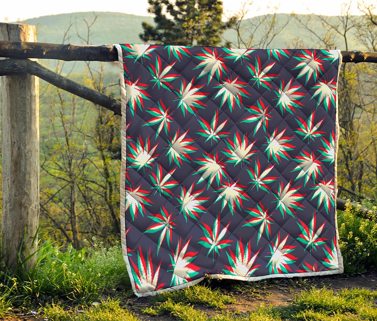 Trippy Hemp Leaves Reggae Pattern Print Quilt